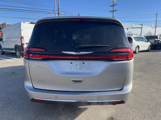 2021 Chrysler Pacifica Touring-L