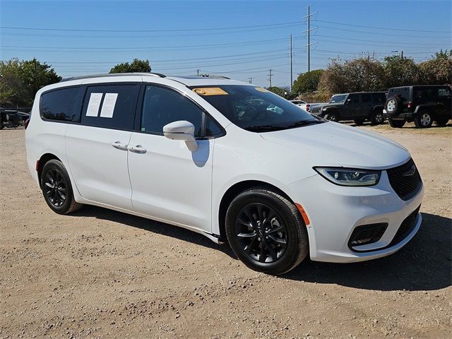 2021 Chrysler Pacifica Touring-L