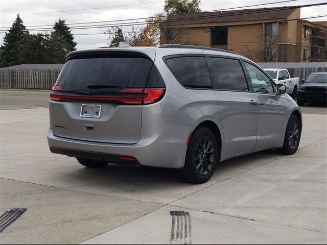 2021 Chrysler Pacifica Touring-L