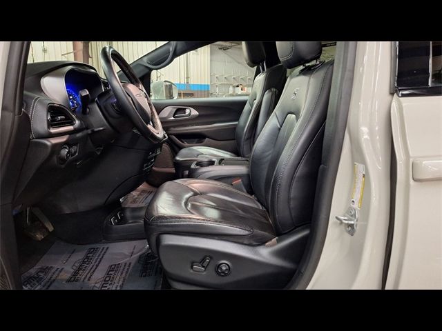 2021 Chrysler Pacifica Touring-L