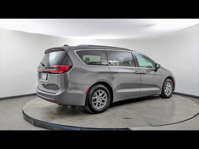 2021 Chrysler Pacifica Touring-L