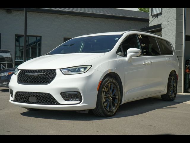 2021 Chrysler Pacifica Touring-L