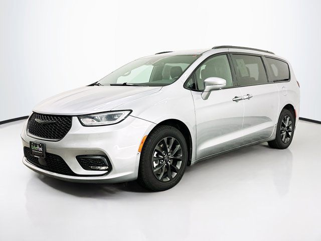 2021 Chrysler Pacifica Touring-L