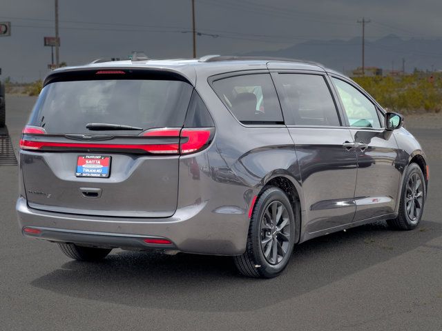 2021 Chrysler Pacifica Touring-L