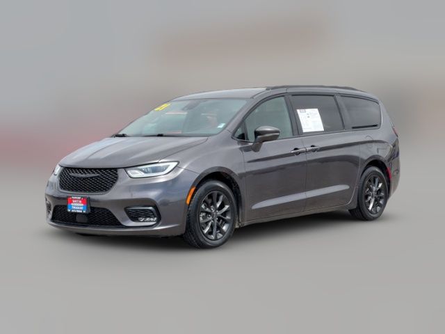 2021 Chrysler Pacifica Touring-L
