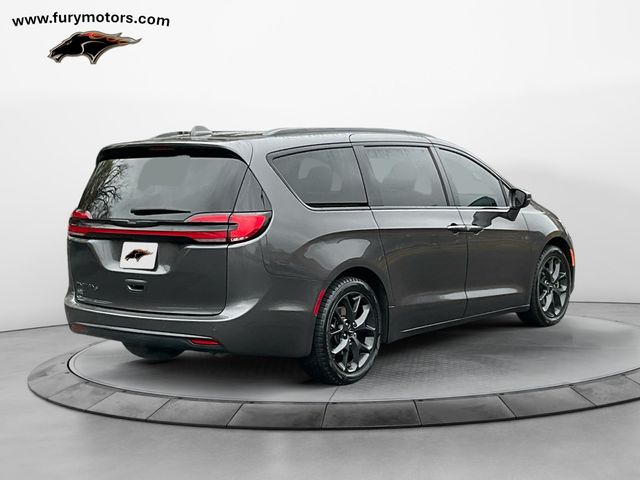 2021 Chrysler Pacifica Touring-L