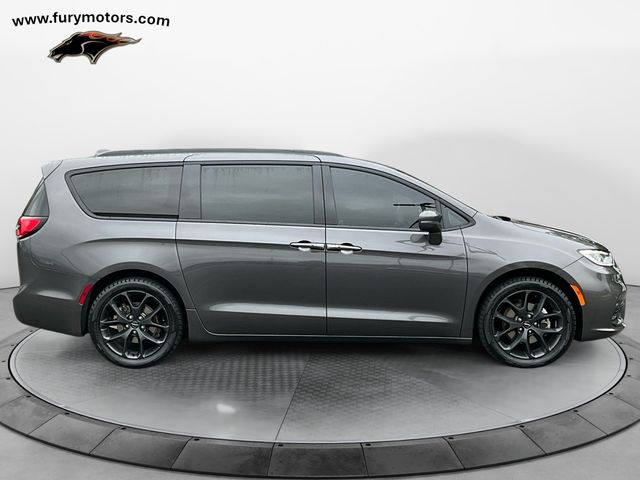 2021 Chrysler Pacifica Touring-L