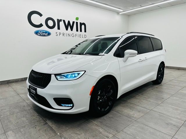 2021 Chrysler Pacifica Touring-L