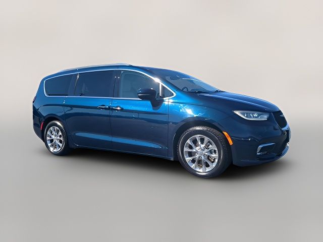 2021 Chrysler Pacifica Touring-L