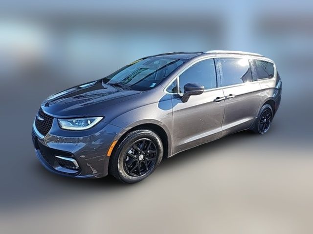 2021 Chrysler Pacifica Touring-L