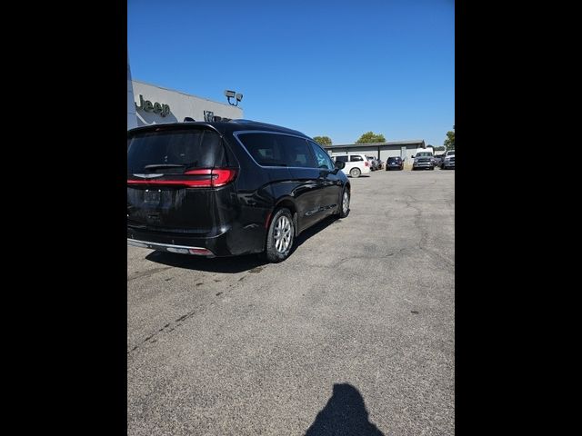 2021 Chrysler Pacifica Touring-L