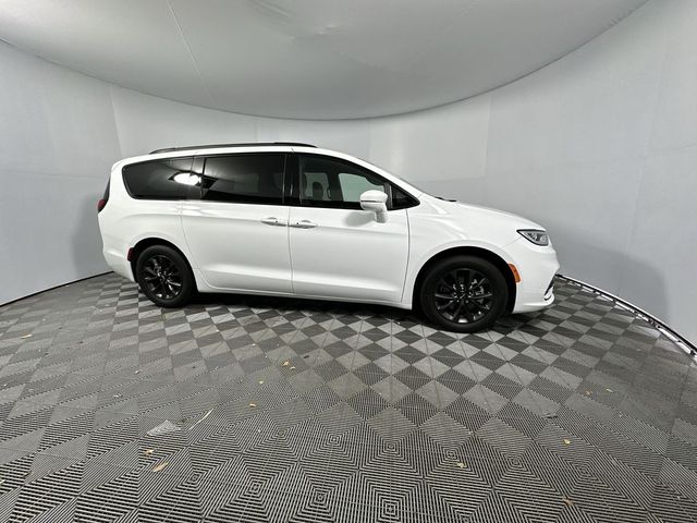 2021 Chrysler Pacifica Touring-L