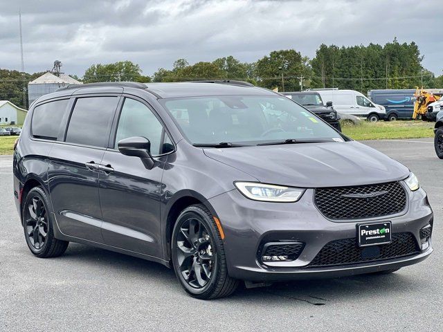 2021 Chrysler Pacifica Touring-L