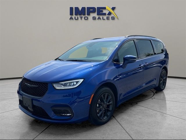 2021 Chrysler Pacifica Touring-L