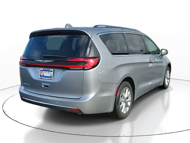 2021 Chrysler Pacifica Touring-L