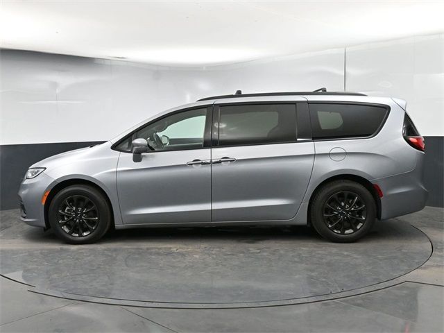 2021 Chrysler Pacifica Touring-L