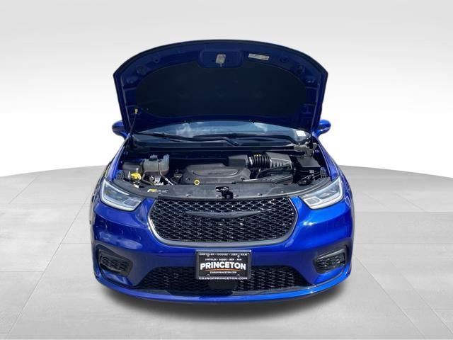 2021 Chrysler Pacifica Touring-L