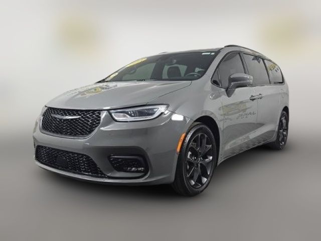 2021 Chrysler Pacifica Touring-L