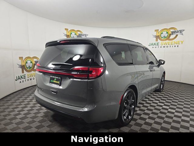 2021 Chrysler Pacifica Touring-L