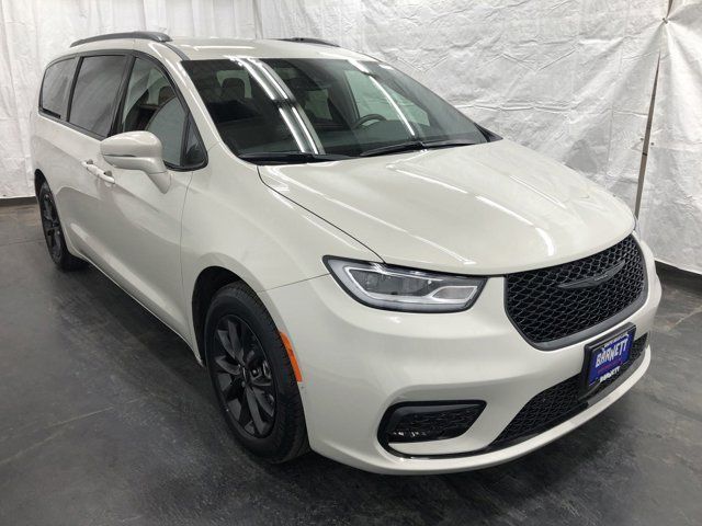 2021 Chrysler Pacifica Touring-L