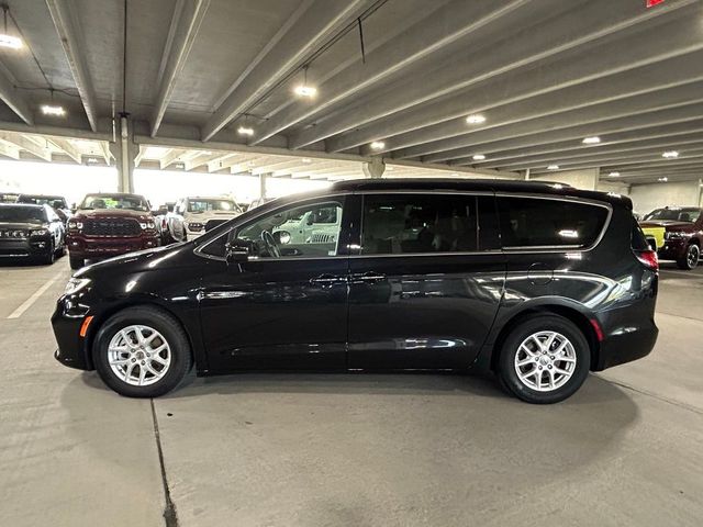 2021 Chrysler Pacifica Touring-L