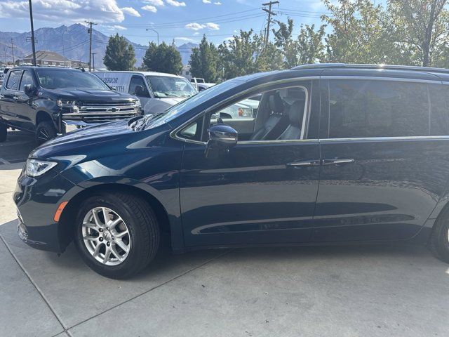 2021 Chrysler Pacifica Touring-L