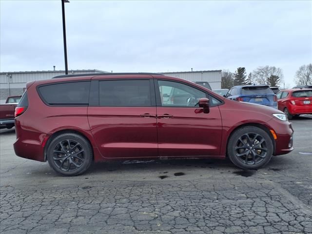 2021 Chrysler Pacifica Touring-L