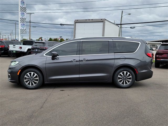 2021 Chrysler Pacifica Touring-L