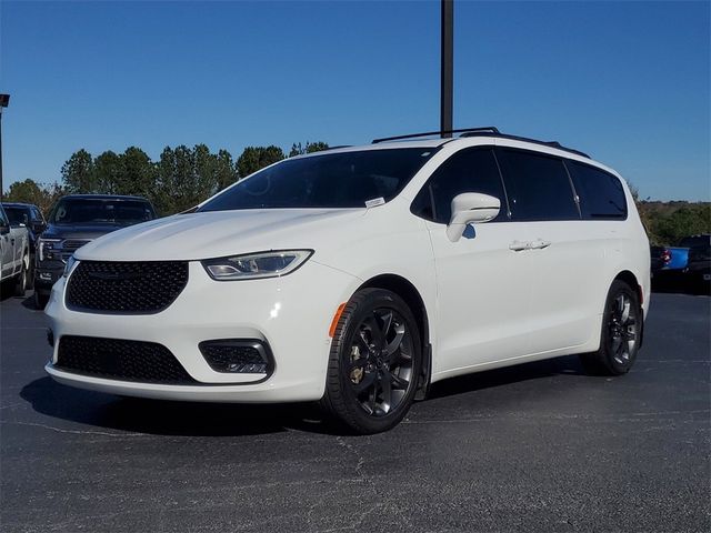 2021 Chrysler Pacifica Touring-L