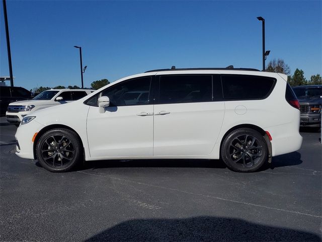 2021 Chrysler Pacifica Touring-L