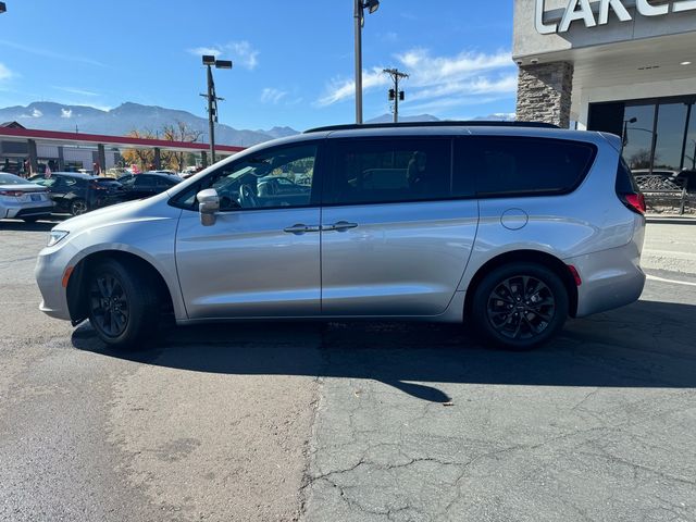 2021 Chrysler Pacifica Touring-L