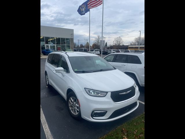 2021 Chrysler Pacifica Touring-L