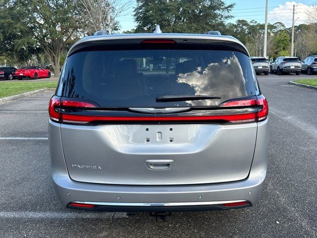 2021 Chrysler Pacifica Touring-L