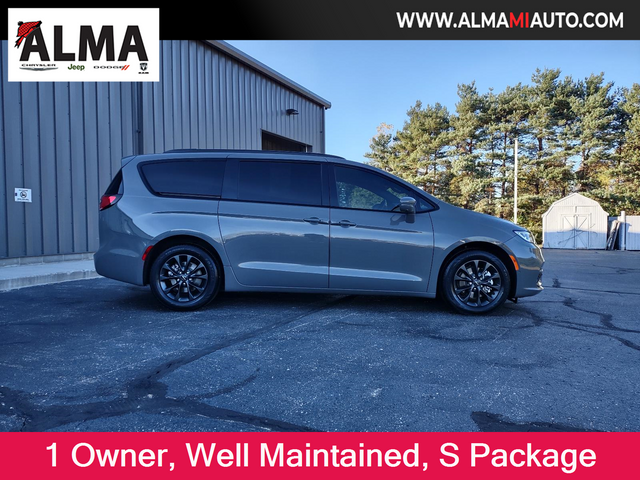 2021 Chrysler Pacifica Touring-L