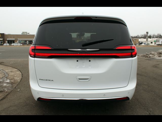 2021 Chrysler Pacifica Touring-L