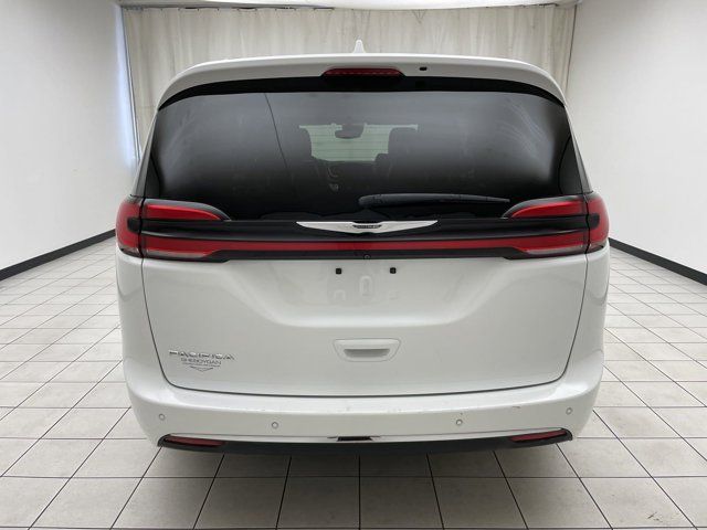 2021 Chrysler Pacifica Touring-L