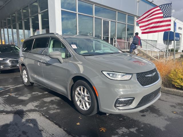 2021 Chrysler Pacifica Touring-L