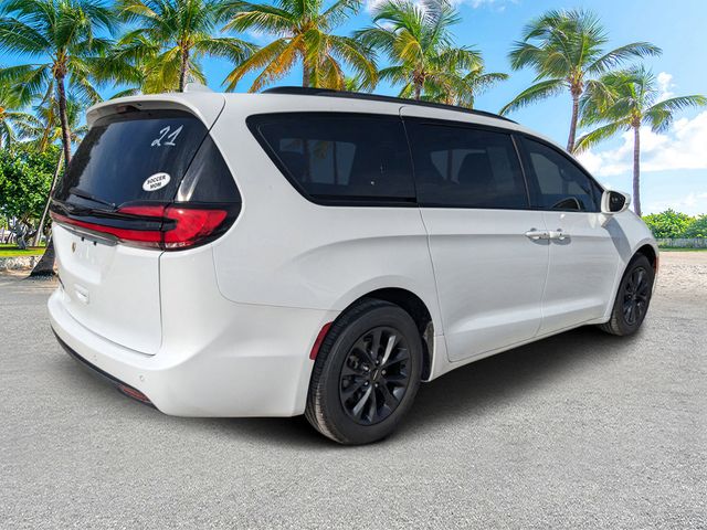 2021 Chrysler Pacifica Touring-L