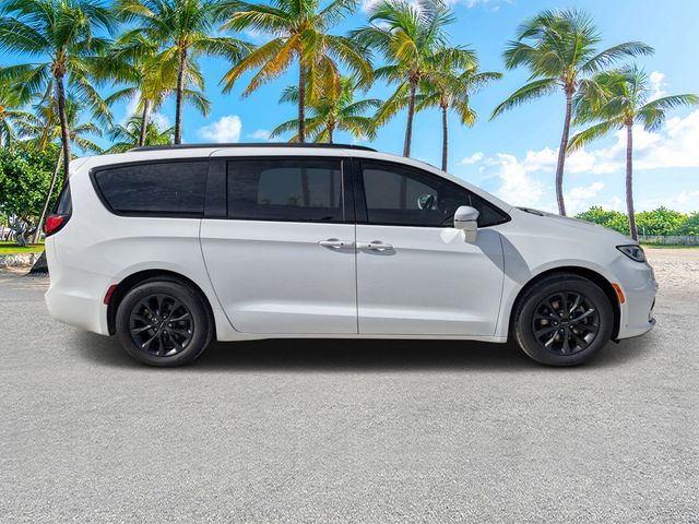 2021 Chrysler Pacifica Touring-L