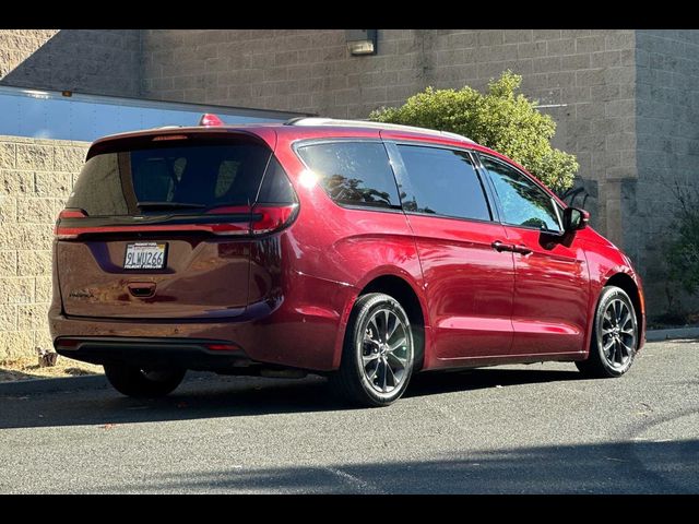 2021 Chrysler Pacifica Touring-L