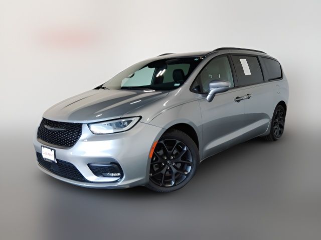 2021 Chrysler Pacifica Touring-L