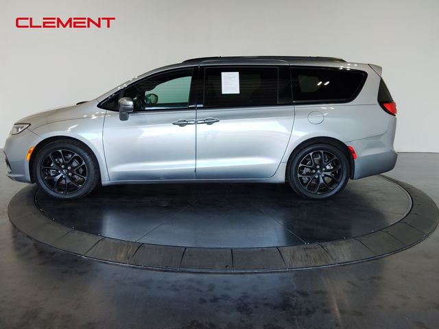 2021 Chrysler Pacifica Touring-L