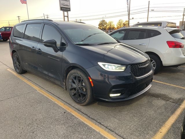 2021 Chrysler Pacifica Touring-L