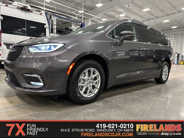 2021 Chrysler Pacifica Touring-L