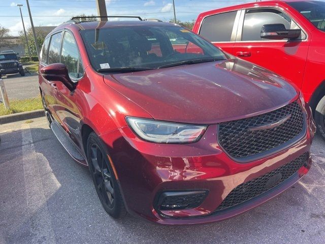 2021 Chrysler Pacifica Touring-L