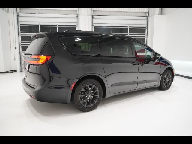 2021 Chrysler Pacifica Touring-L