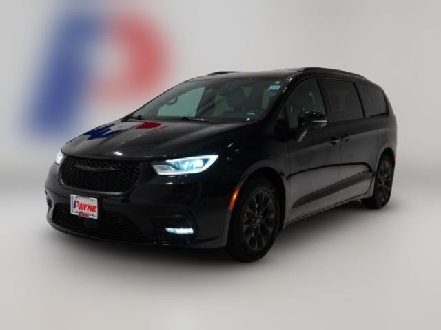 2021 Chrysler Pacifica Touring-L