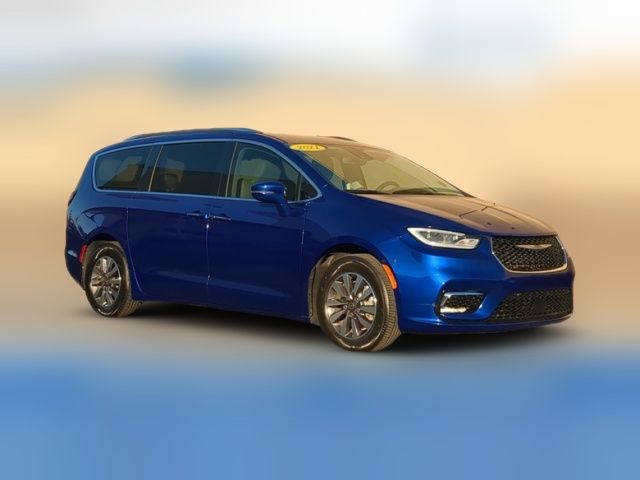 2021 Chrysler Pacifica Touring-L