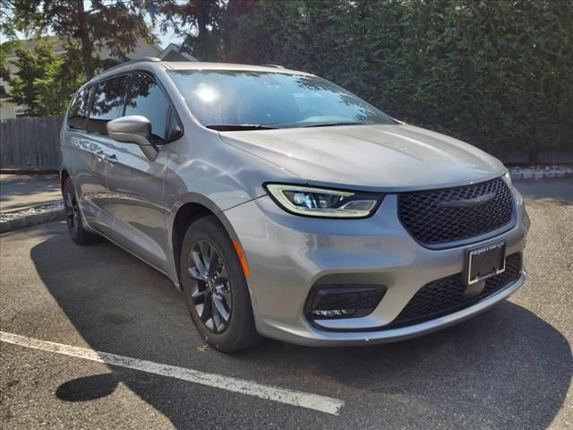 2021 Chrysler Pacifica Touring-L