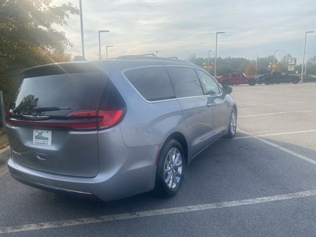 2021 Chrysler Pacifica Touring-L